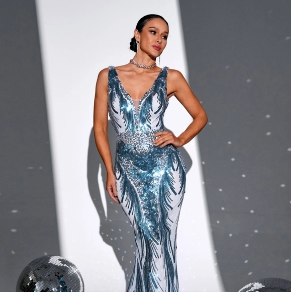 Blue, Graphic Print, Deep V Neck, Backless,  Contrast Sequined Mermaid Maxi Gown - Picture 15 of 16